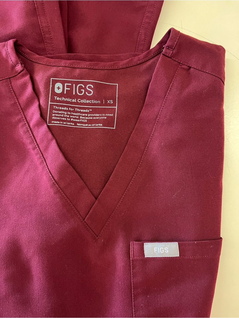 FIGS Scrub Set XS/S - Picture 2 of 6